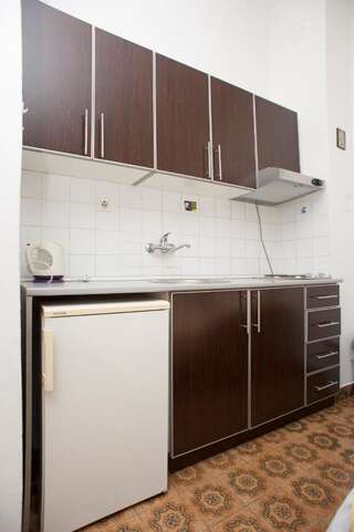 Апартаменты Apartment Mina Свети-Стефан Апартаменты с 1 спальней и балконом с видом на море-19