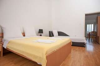 Апартаменты Apartment Mina Свети-Стефан Апартаменты с 1 спальней и балконом с видом на море-28