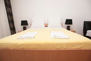 Апартаменты Apartment Mina Свети-Стефан Апартаменты с 1 спальней и балконом с видом на море-30