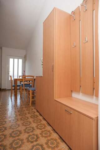 Апартаменты Apartment Mina Свети-Стефан Апартаменты с 1 спальней и балконом с видом на море-32